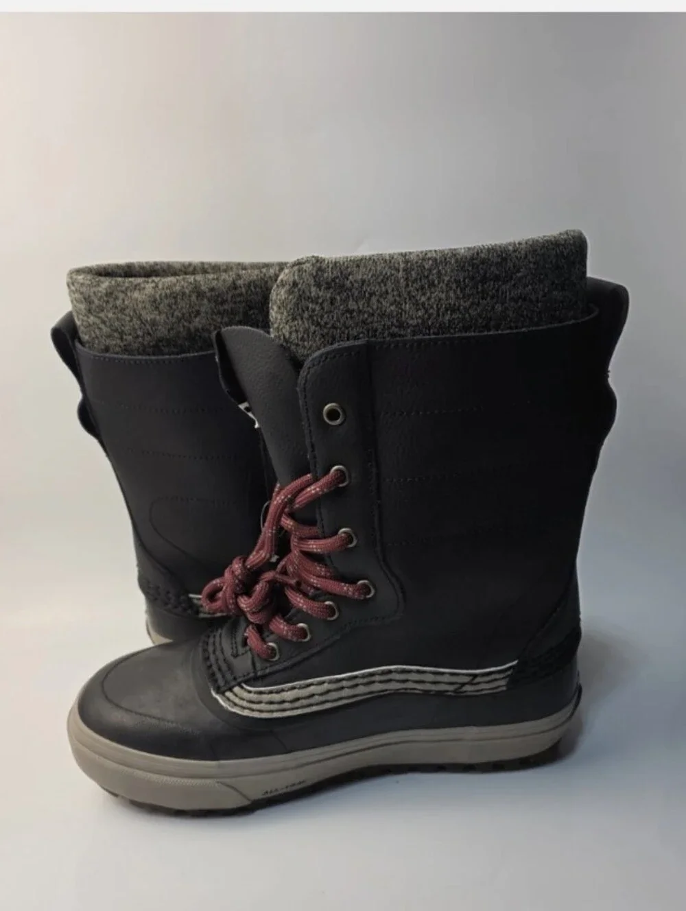 New Vans MTE Standard Black Red Lace Waterproof Boot